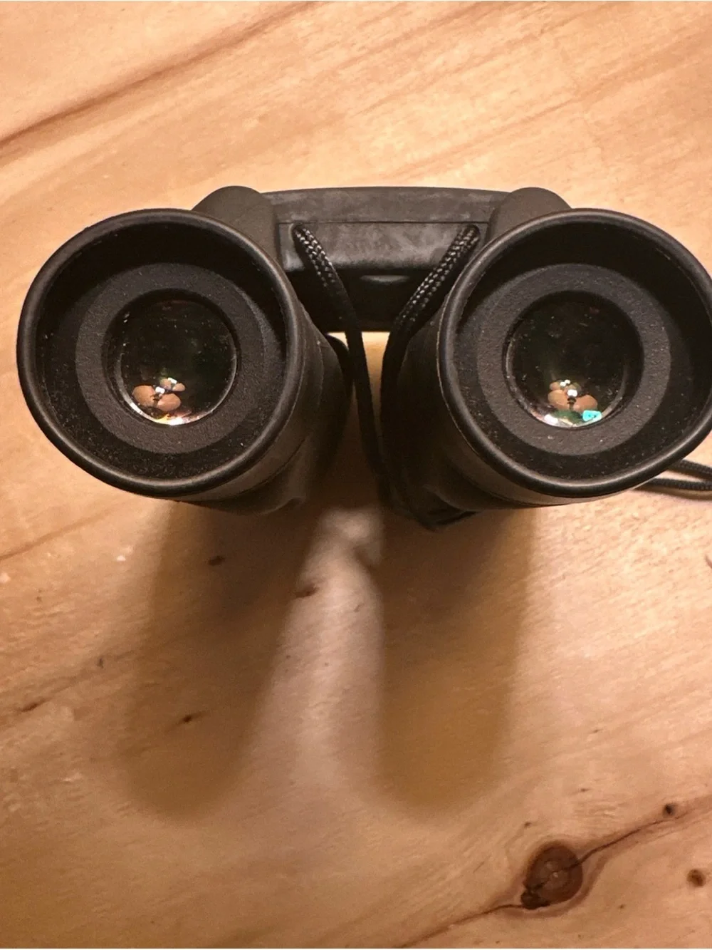 Canon 10x25A Compact Binoculars in Black (with case & carrying strap)